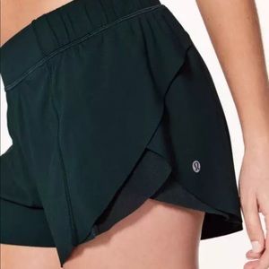 Lululemon home stretch shorts in submarine